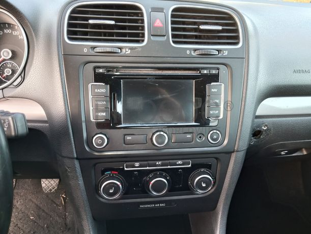 Volkswagen Golf 1.6 TDI · Ano 2012