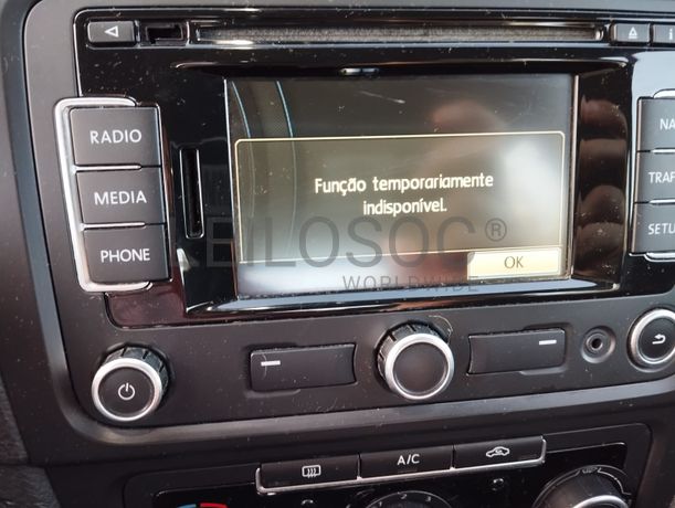 Volkswagen Golf 1.6 TDI · Ano 2012