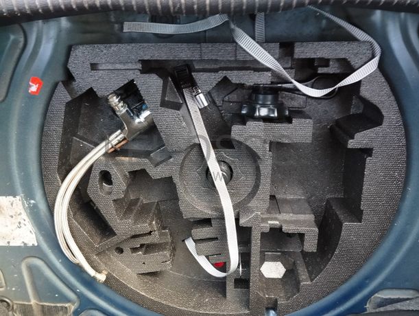 Volkswagen Golf 1.6 TDI · Ano 2012