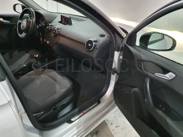 Audi A1 1.6 Tdi Sline · Ano 2013