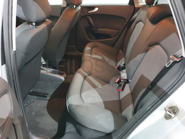 Audi A1 1.6 Tdi Sline · Ano 2013