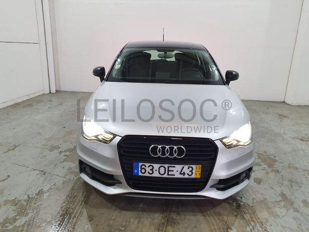 Audi A1 1.6 Tdi Sline · Ano 2013