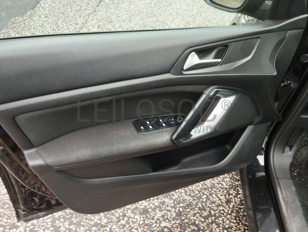 Peugeot 308 · Ano 2015
