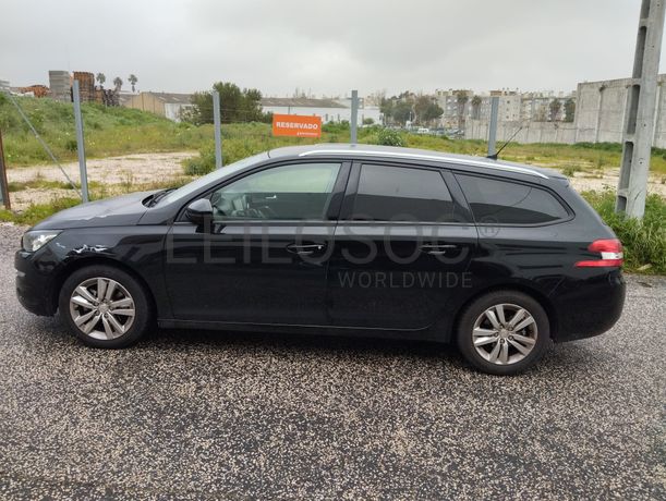 Peugeot 308 · Ano 2015