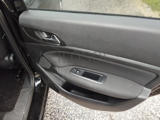 Peugeot 308 · Ano 2015