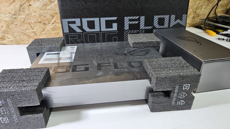 Portátil Asus ROG FLOW Z13 GZ301ZE / Tablet Gaming