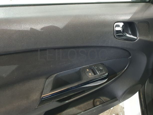 Opel Corsa · Ano 2012