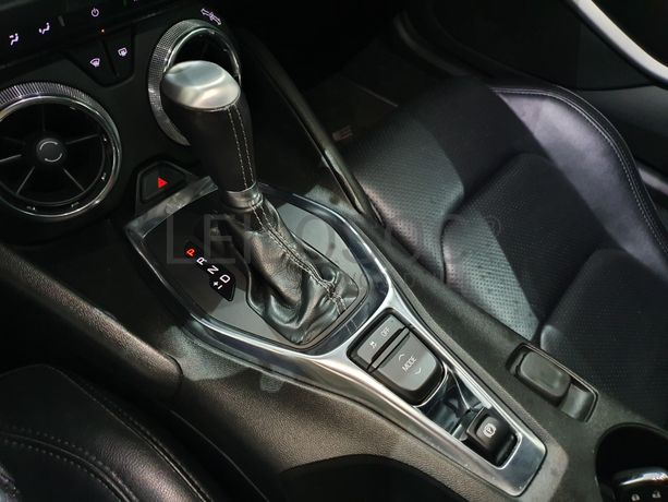 Chevrolet Camaro Coupé 2.0 · Ano 2020