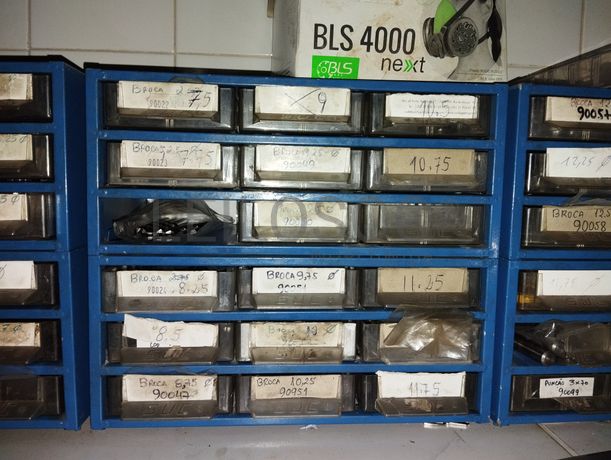 Acessórios de Cobre · Equipamento de Escritório · Diversos