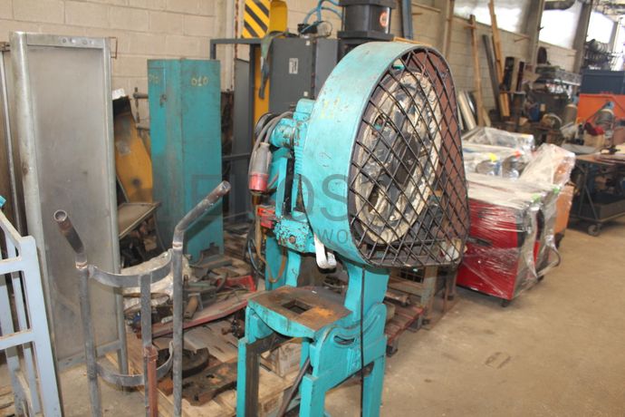 Estantaria · Maquinaria · Diversos