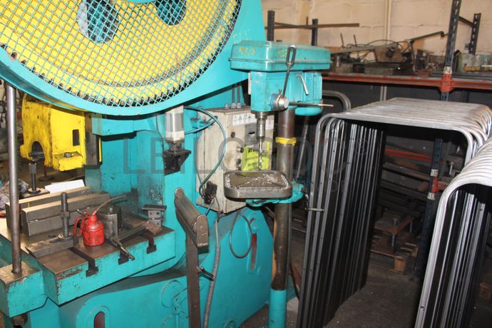 Engenho de Furar de Coluna