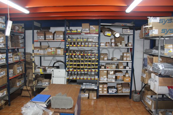 Stock de Peças e Acessórios · Monta Cargas · Porta Paletes · Diversos