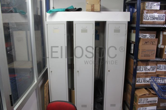 Stock de Peças e Acessórios · Monta Cargas · Porta Paletes · Diversos