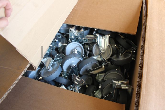 Stock de Peças e Acessórios · Monta Cargas · Porta Paletes · Diversos