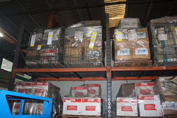 Linha de Desengorduramento · Pórticos com Guinchos · Serra de Disco · Depósito · Caixas Metálicas · Diversos