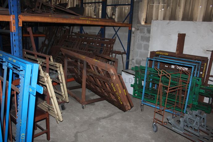 Linha de Desengorduramento · Pórticos com Guinchos · Serra de Disco · Depósito · Caixas Metálicas · Diversos