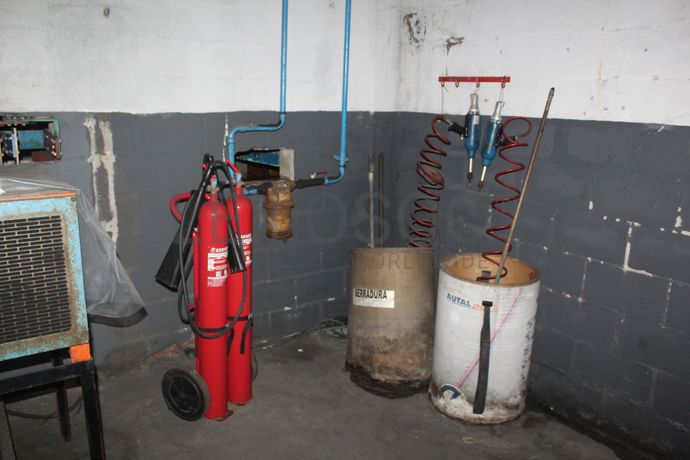 Linha de Desengorduramento · Pórticos com Guinchos · Serra de Disco · Depósito · Caixas Metálicas · Diversos