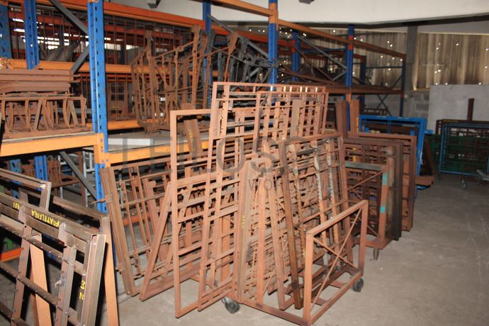 Linha de Desengorduramento · Pórticos com Guinchos · Serra de Disco · Depósito · Caixas Metálicas · Diversos