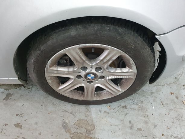 BMW 320D Compact · Ano 2001