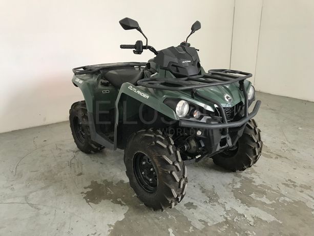 Moto 4 Can-am Outlander · Ano 2021