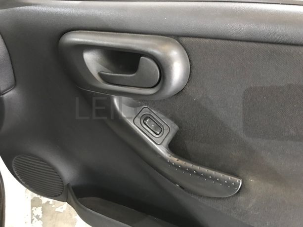 Opel Corsa · Ano 2006