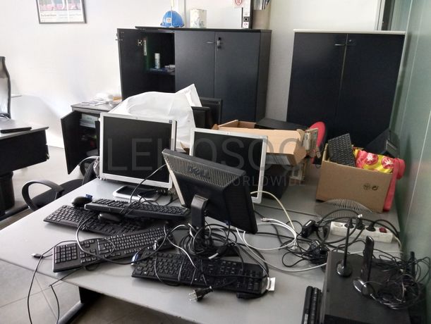 Equipamento de Escritório · Material Informático