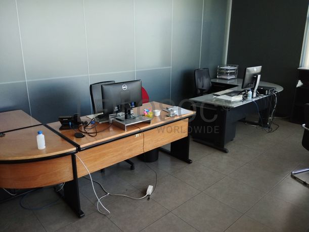 Equipamento de Escritório · Material Informático