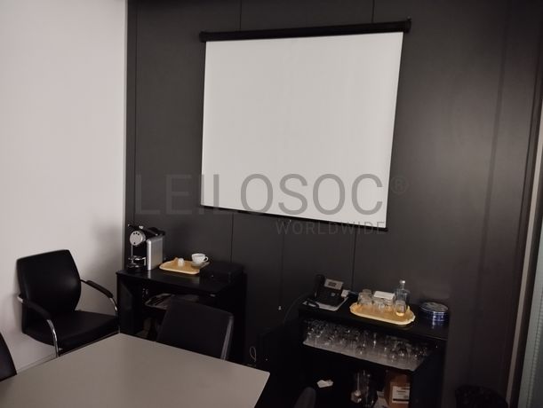 Equipamento de Escritório · Material Informático