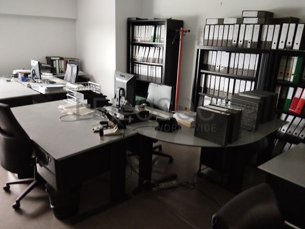 Equipamento de Escritório · Material Informático