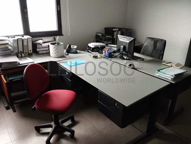 Equipamento de Escritório · Material Informático