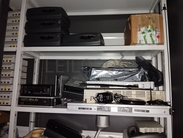 Equipamento de Escritório · Material Informático