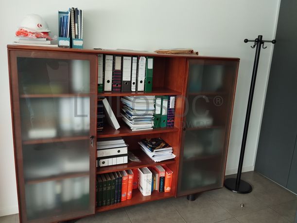 Equipamento de Escritório · Material Informático