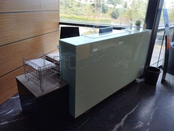 Equipamento de Escritório · Material Informático