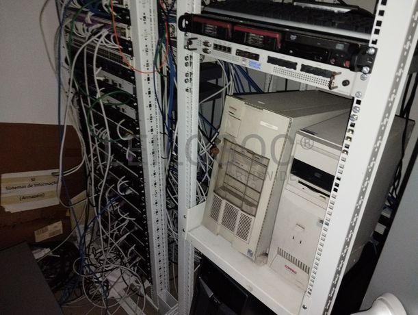 Equipamento de Escritório · Material Informático