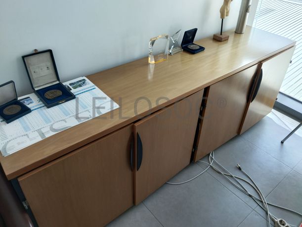 Equipamento de Escritório · Material Informático