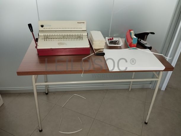 Equipamento de Escritório · Material Informático