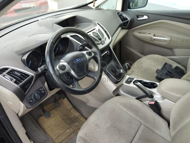 Ford Grand C-Max 1.6 TDCi · Ano 2015