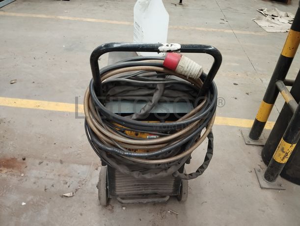 Máquinas de Soldar · Máquina de Corte a Plasma