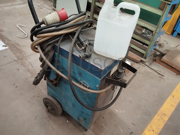 Máquinas de Soldar · Máquina de Corte a Plasma