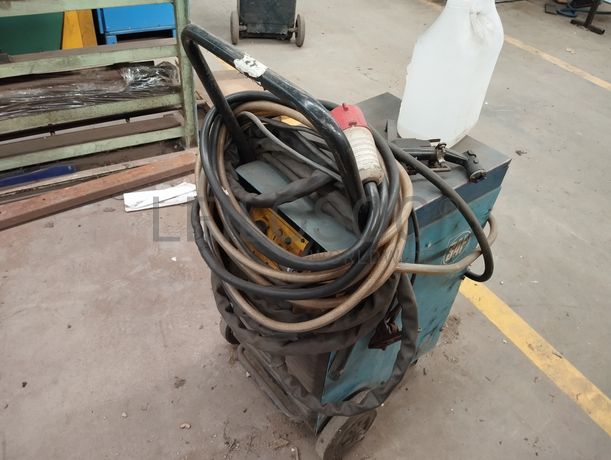 Máquinas de Soldar · Máquina de Corte a Plasma