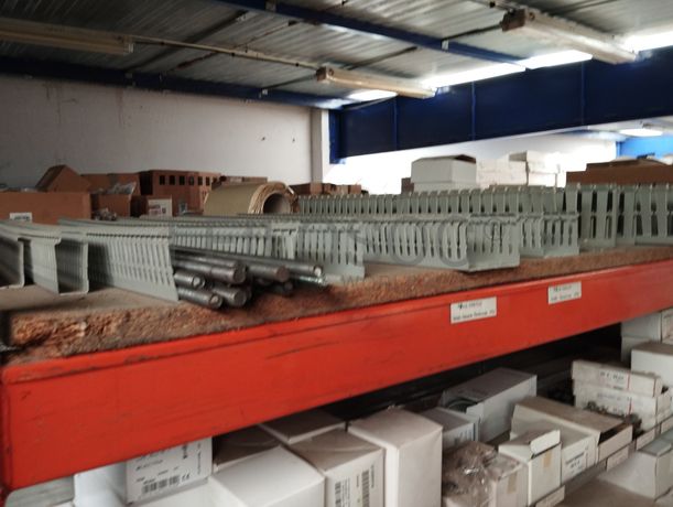 Equipamentos de Crimpagem · Máquina Portátil de Recuperação de Refrigerante · Diversos