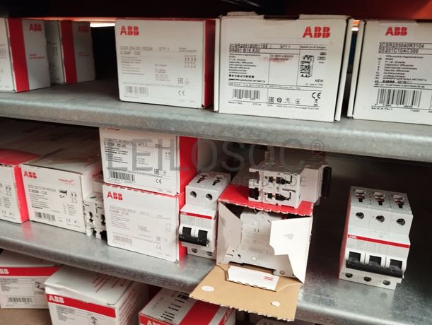 Equipamentos de Crimpagem · Máquina Portátil de Recuperação de Refrigerante · Diversos