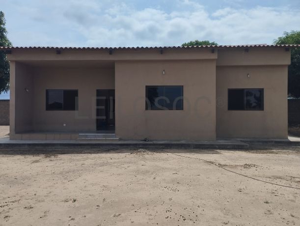 Infraestruturas em Terreno de 4500m² no Bairro de Tchumene 2