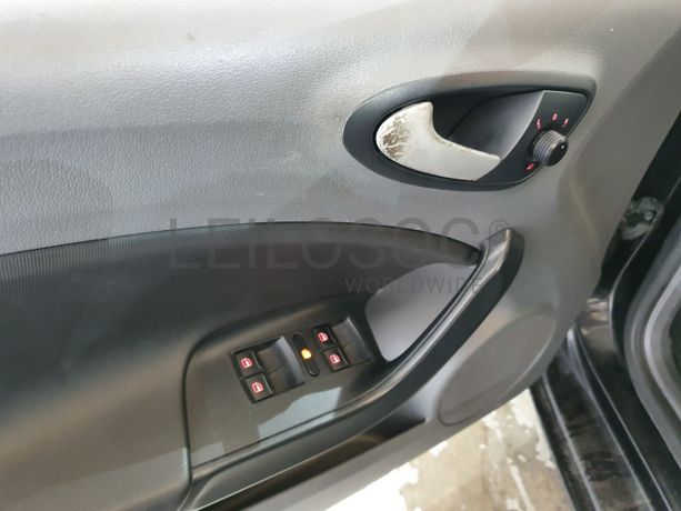 Seat Ibiza · Ano 2012