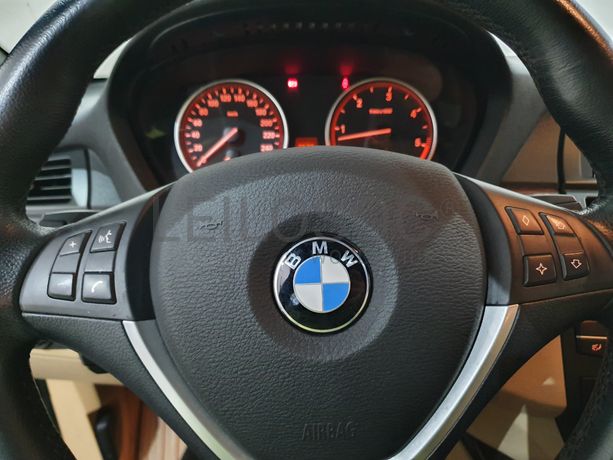 BMW X5 · Ano 2009