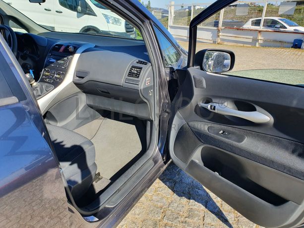 Toyota Auris · Ano 2010