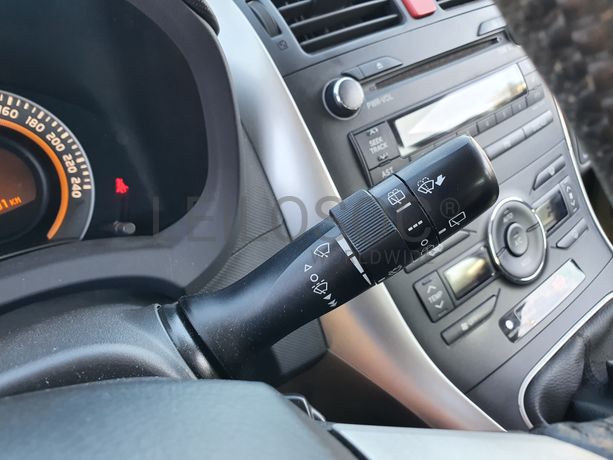 Toyota Auris · Ano 2010