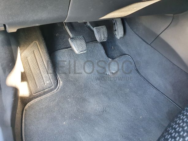 Toyota Auris · Ano 2010