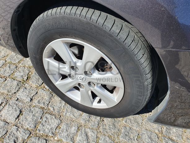 Toyota Auris · Ano 2010