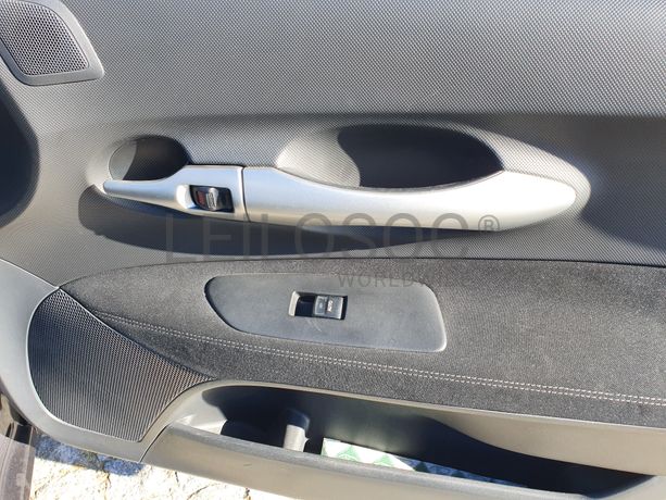 Toyota Auris · Ano 2010